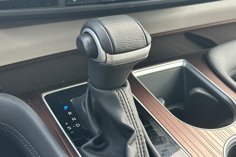 Toyota Sienna Vehicle Full-screen Gallery Image 34