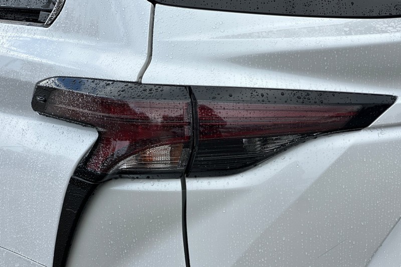 Toyota Sienna Vehicle Full-screen Gallery Image 50