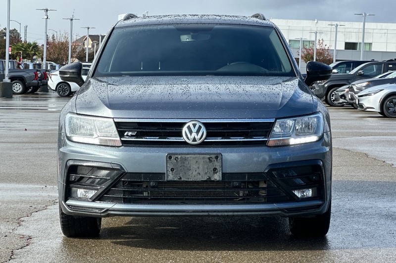 Volkswagen Tiguan Vehicle Full-screen Gallery Image 09