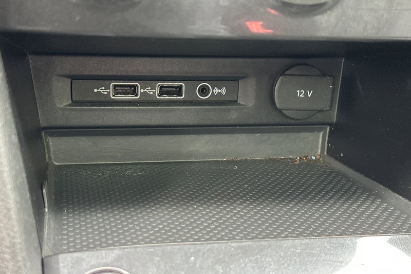 Volkswagen Tiguan Vehicle Full-screen Gallery Image 30