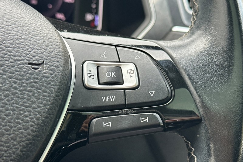 Volkswagen Tiguan Vehicle Full-screen Gallery Image 37