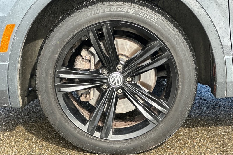 Volkswagen Tiguan Vehicle Full-screen Gallery Image 45