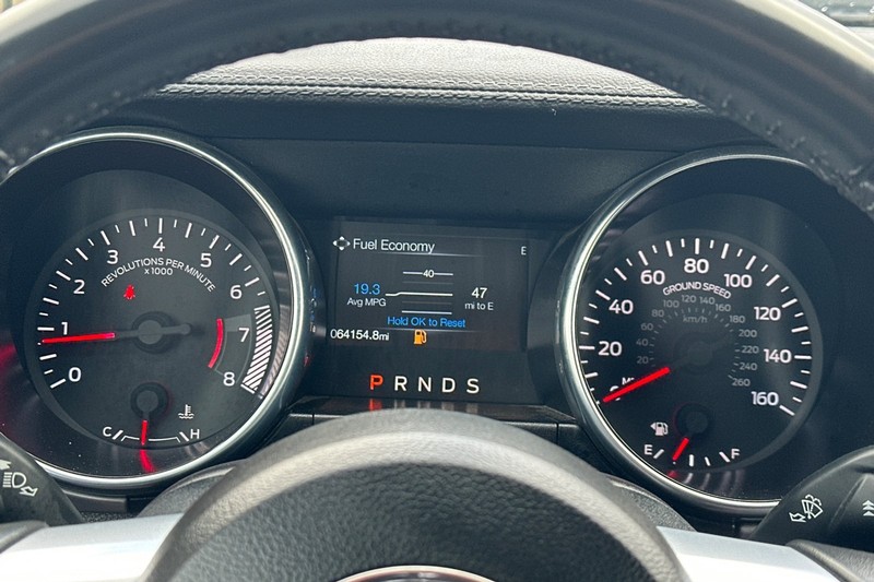 Ford Mustang Vehicle Full-screen Gallery Image 40