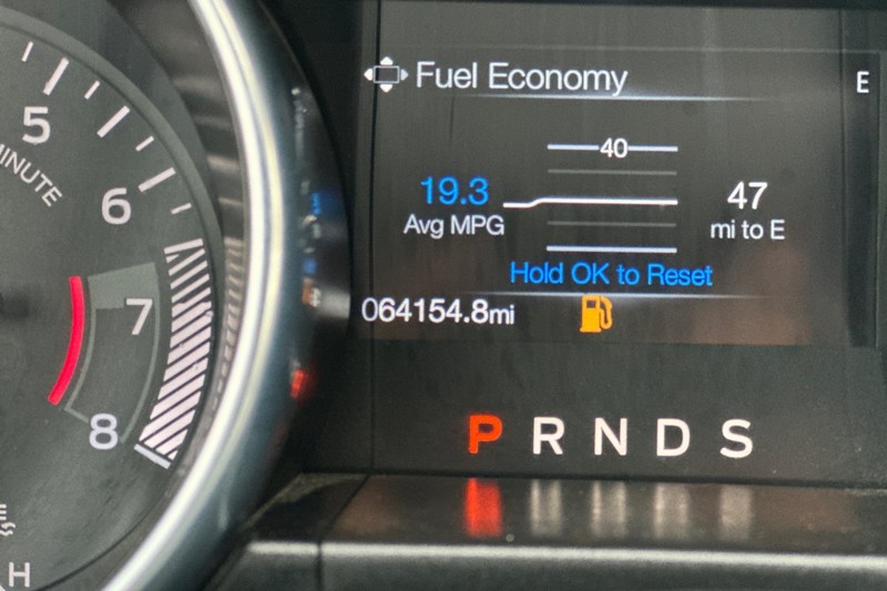 Ford Mustang Vehicle Full-screen Gallery Image 41