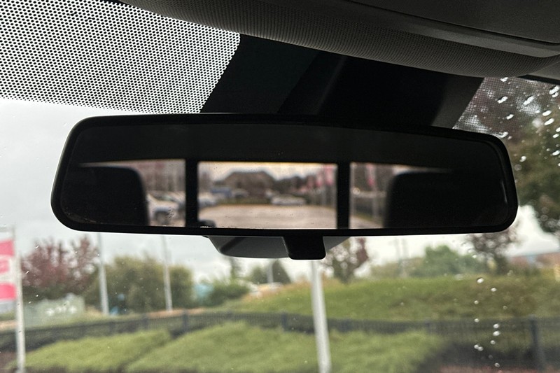 Toyota Tacoma 4WD Vehicle Full-screen Gallery Image 22