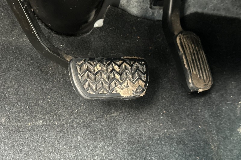 Toyota Tacoma 4WD Vehicle Full-screen Gallery Image 39