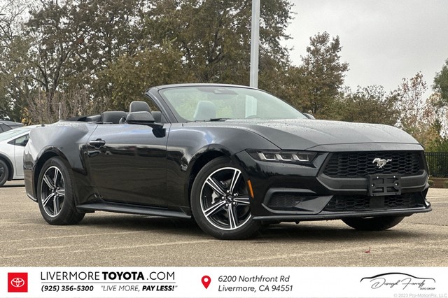 more details - ford mustang