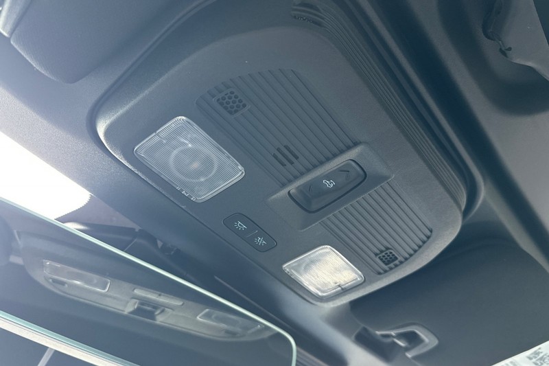 Ford Mustang Vehicle Full-screen Gallery Image 23