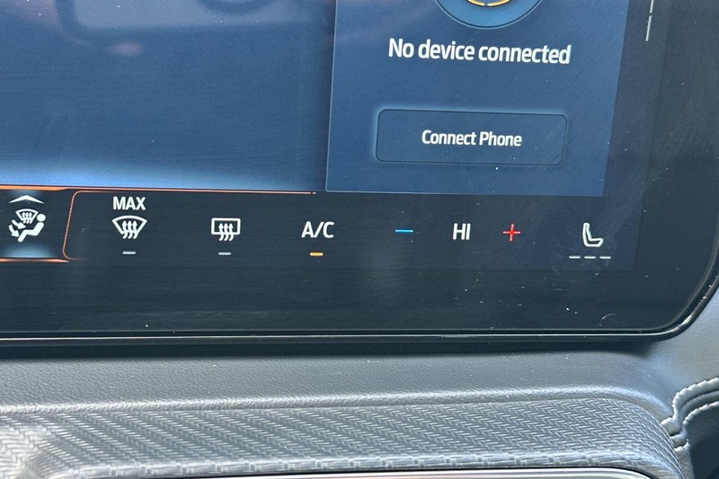 Ford Mustang Vehicle Full-screen Gallery Image 29