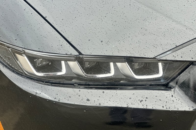 Ford Mustang Vehicle Full-screen Gallery Image 44