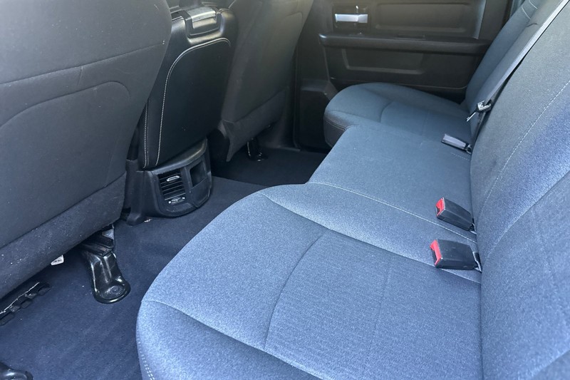 Ram 2500 Vehicle Full-screen Gallery Image 14