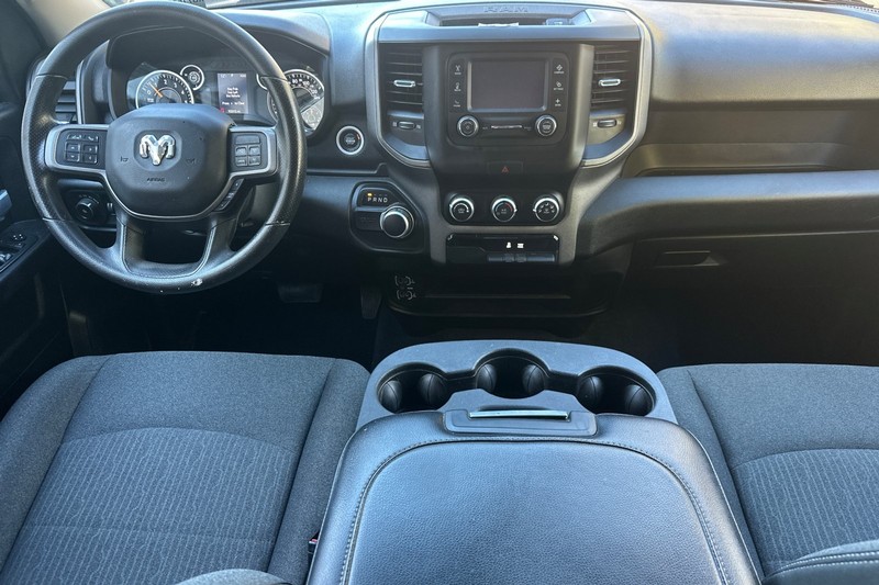 Ram 2500 Vehicle Full-screen Gallery Image 15