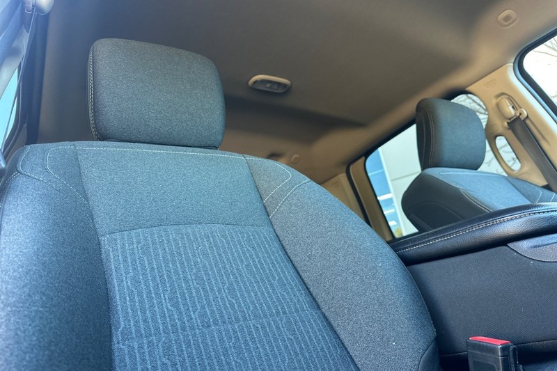 Ram 2500 Vehicle Full-screen Gallery Image 19