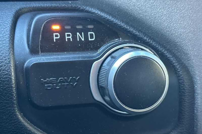 Ram 2500 Vehicle Full-screen Gallery Image 32