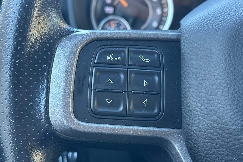 Ram 2500 Vehicle Full-screen Gallery Image 35