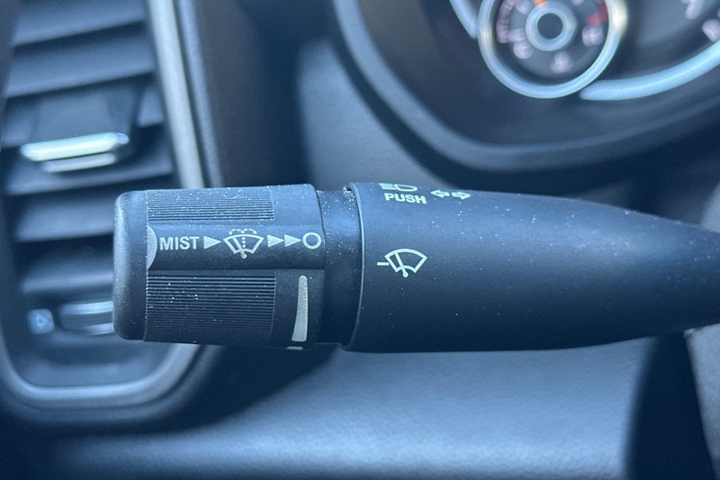 Ram 2500 Vehicle Full-screen Gallery Image 36