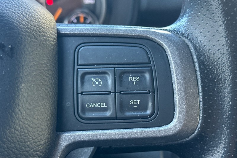 Ram 2500 Vehicle Full-screen Gallery Image 37