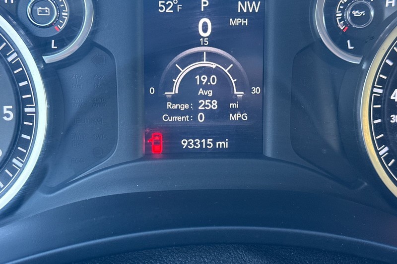 Ram 2500 Vehicle Full-screen Gallery Image 39