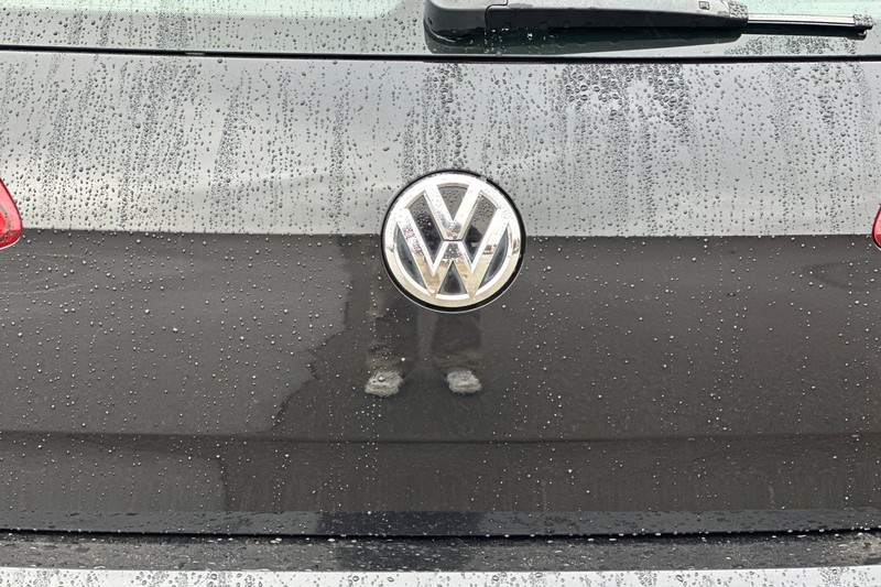 Volkswagen Golf GTI Vehicle Full-screen Gallery Image 49