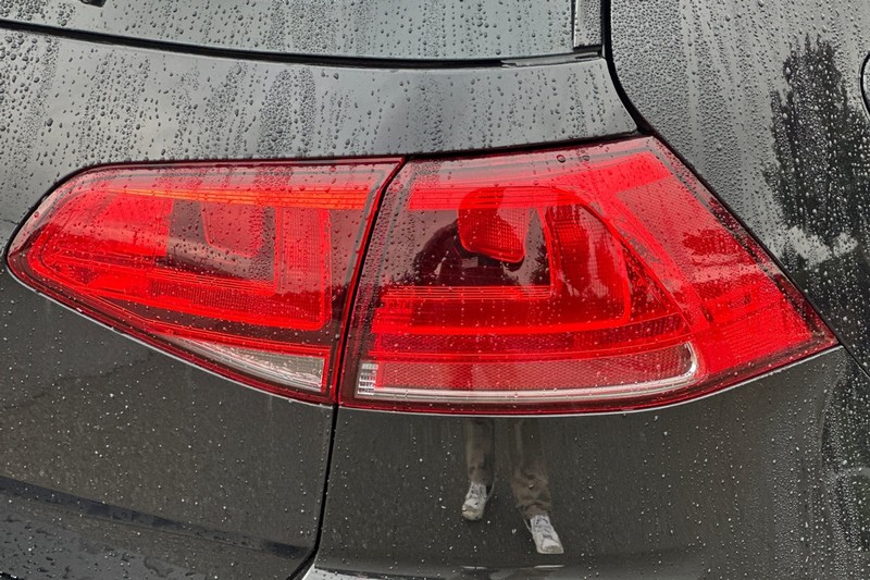 Volkswagen Golf GTI Vehicle Full-screen Gallery Image 50