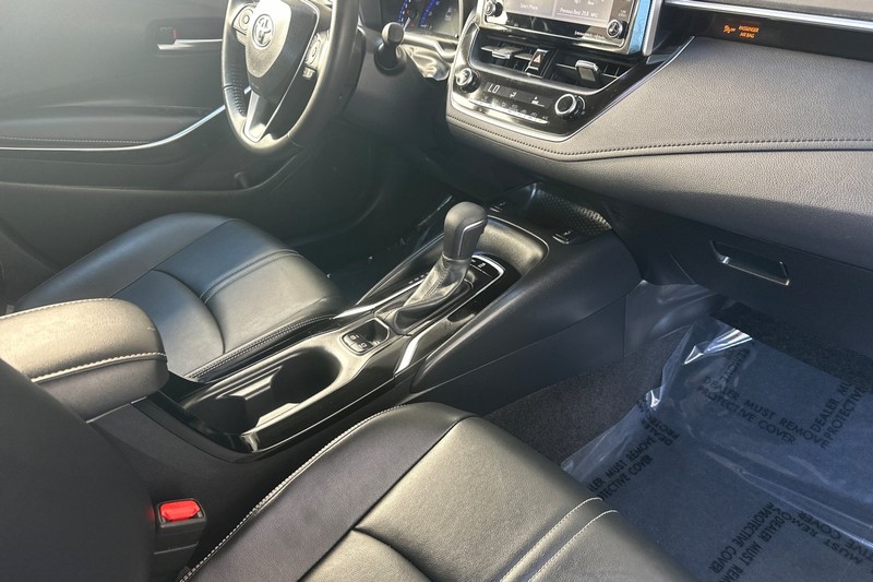 Toyota Corolla Vehicle Full-screen Gallery Image 19