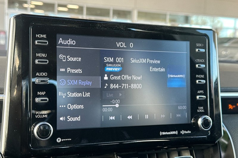 Toyota Corolla Vehicle Full-screen Gallery Image 26