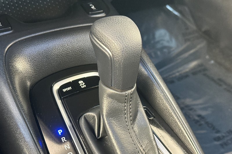 Toyota Corolla Vehicle Full-screen Gallery Image 33