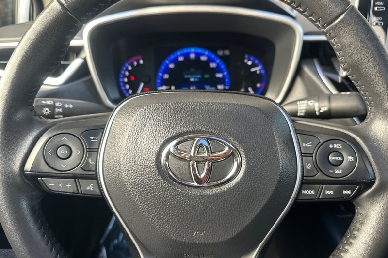 Toyota Corolla Vehicle Full-screen Gallery Image 35