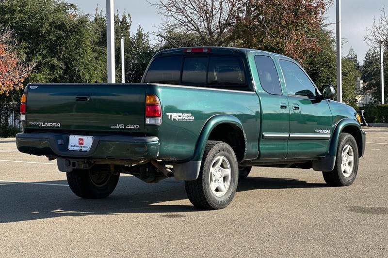 Toyota Tundra Vehicle Full-screen Gallery Image 04