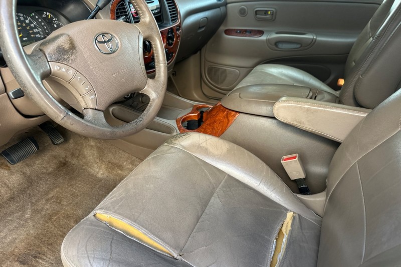 Toyota Tundra Vehicle Full-screen Gallery Image 10