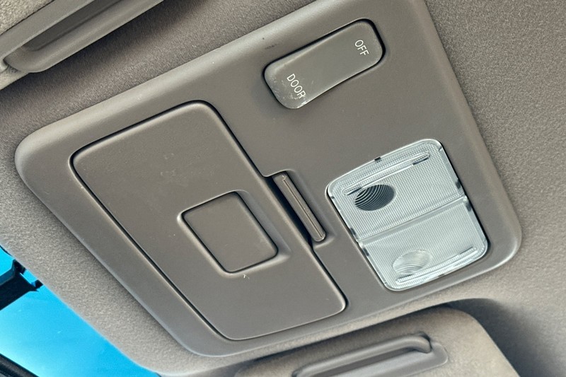 Toyota Tundra Vehicle Full-screen Gallery Image 23