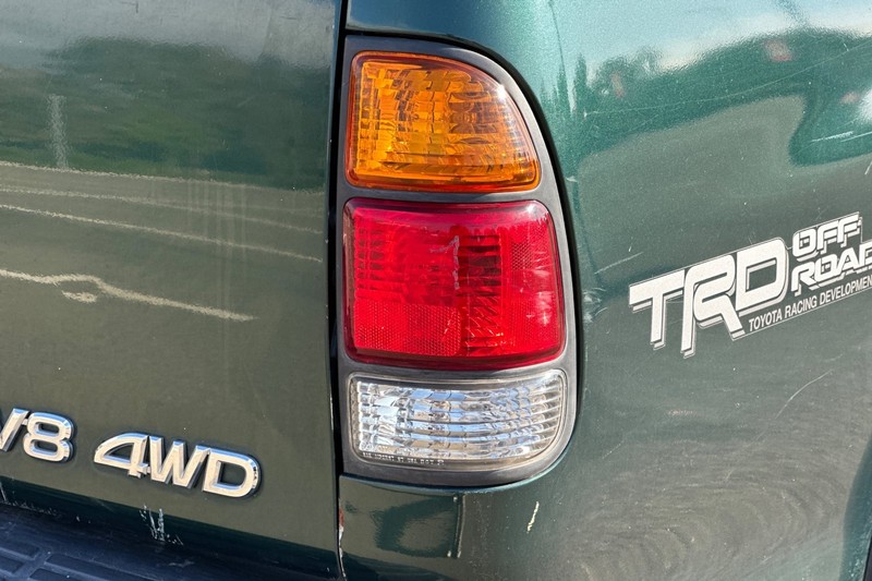 Toyota Tundra Vehicle Full-screen Gallery Image 45