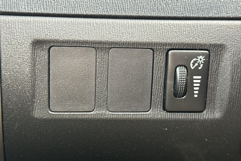 Toyota Prius Vehicle Full-screen Gallery Image 42