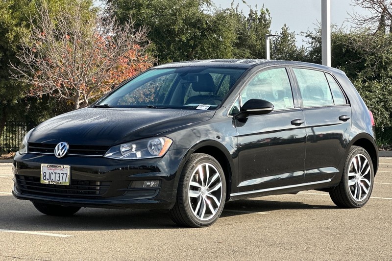 Volkswagen Golf Vehicle Full-screen Gallery Image 08