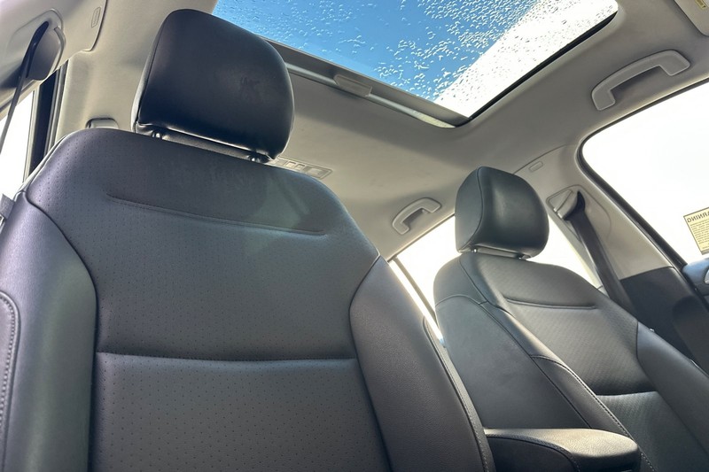 Volkswagen Golf Vehicle Full-screen Gallery Image 20