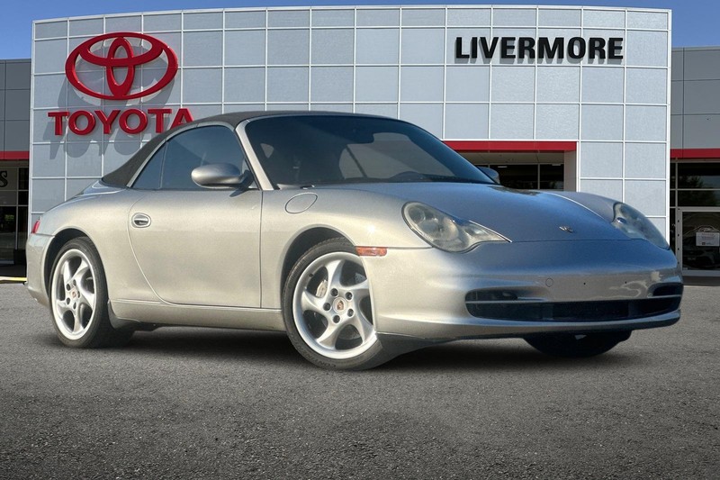 Porsche 911 Carrera Vehicle Full-screen Gallery Image 02