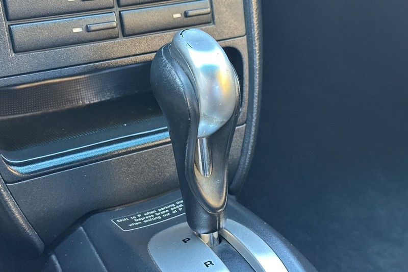 Porsche 911 Carrera Vehicle Full-screen Gallery Image 29