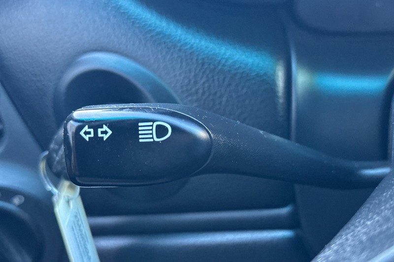 Porsche 911 Carrera Vehicle Full-screen Gallery Image 32