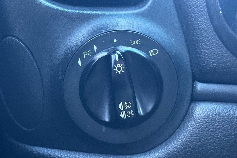 Porsche 911 Carrera Vehicle Full-screen Gallery Image 37