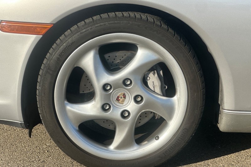 Porsche 911 Carrera Vehicle Full-screen Gallery Image 39