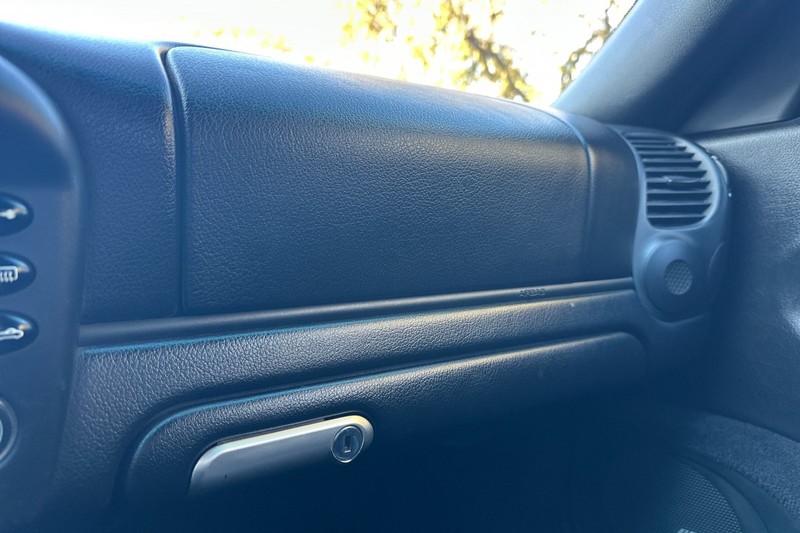 Porsche 911 Carrera Vehicle Full-screen Gallery Image 50