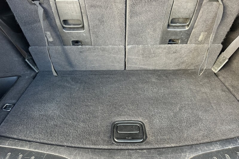 Dodge Durango Vehicle Full-screen Gallery Image 17