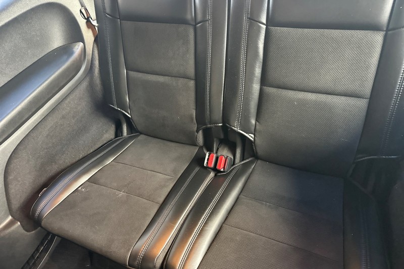 Dodge Durango Vehicle Full-screen Gallery Image 18