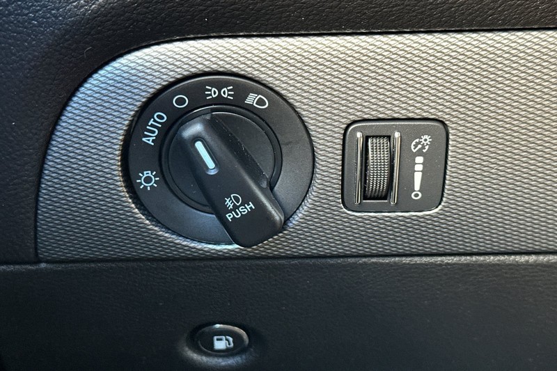 Dodge Durango Vehicle Full-screen Gallery Image 42