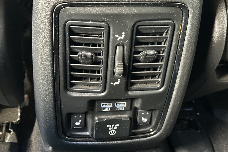 Dodge Durango Vehicle Full-screen Gallery Image 43