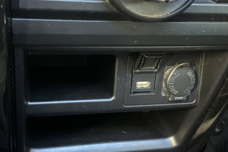 Toyota 4Runner Vehicle Full-screen Gallery Image 31