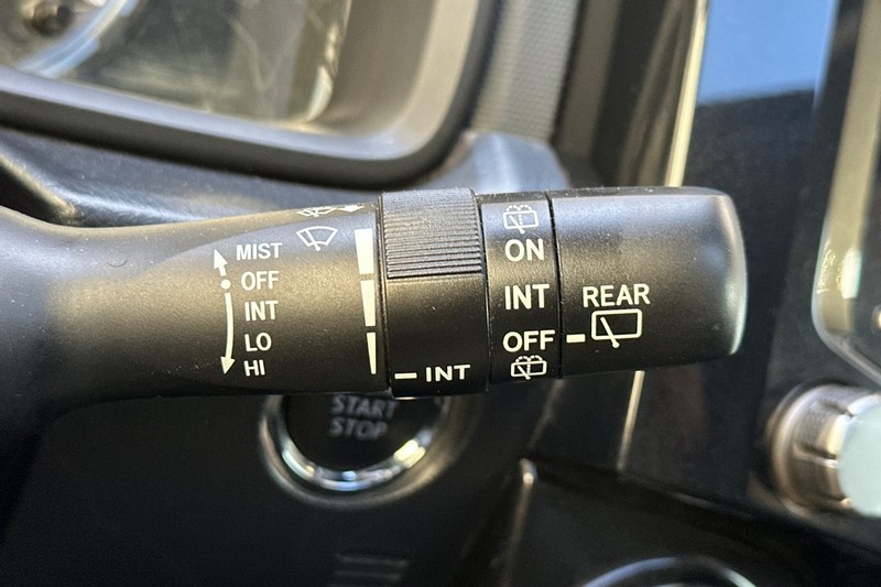 Toyota 4Runner Vehicle Full-screen Gallery Image 40