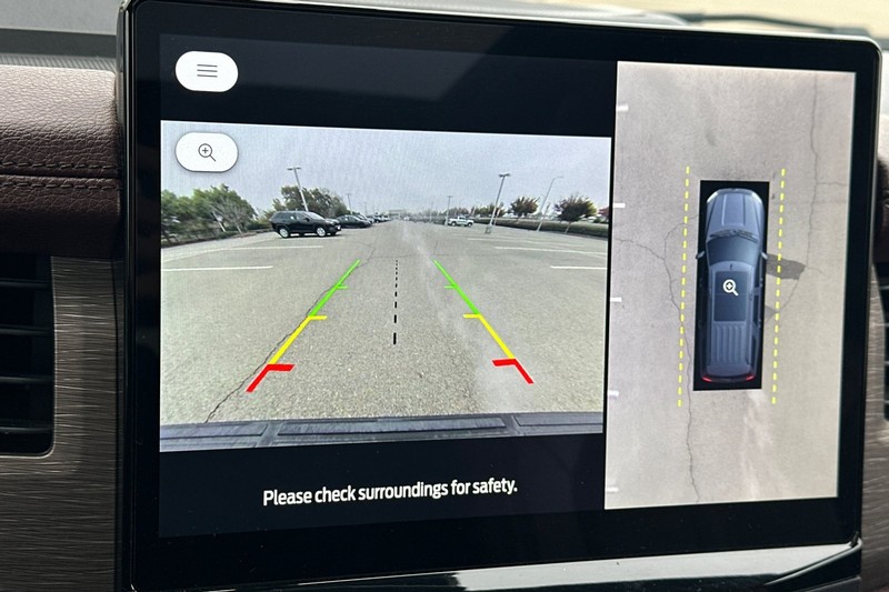 Ford Expedition Max Vehicle Full-screen Gallery Image 28