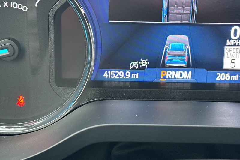 Ford Expedition Max Vehicle Full-screen Gallery Image 42