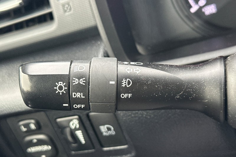 Toyota 4Runner Vehicle Full-screen Gallery Image 38